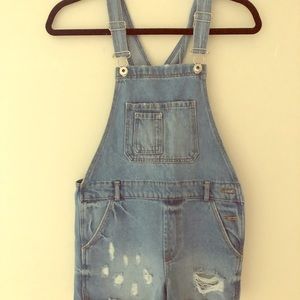 Jeans overall from ZARA! 💕🎉